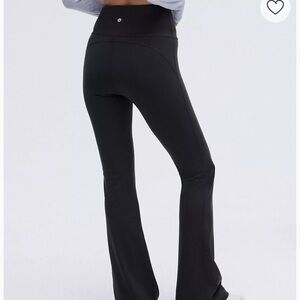 Lululemon High Rise flared Pants